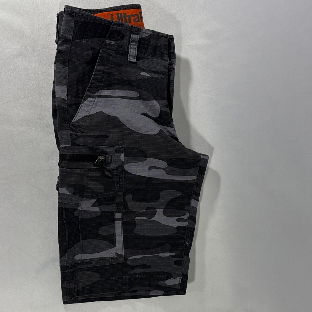 Urban Pipeline UltraFlex Gray Camo Shorts Men’s 30